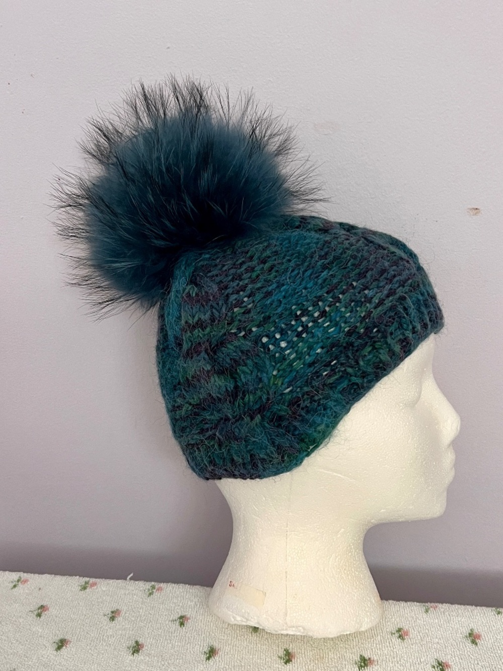 Cable knit beanie with a fluffy real fox fur pom-pom Size M - 20" diameter